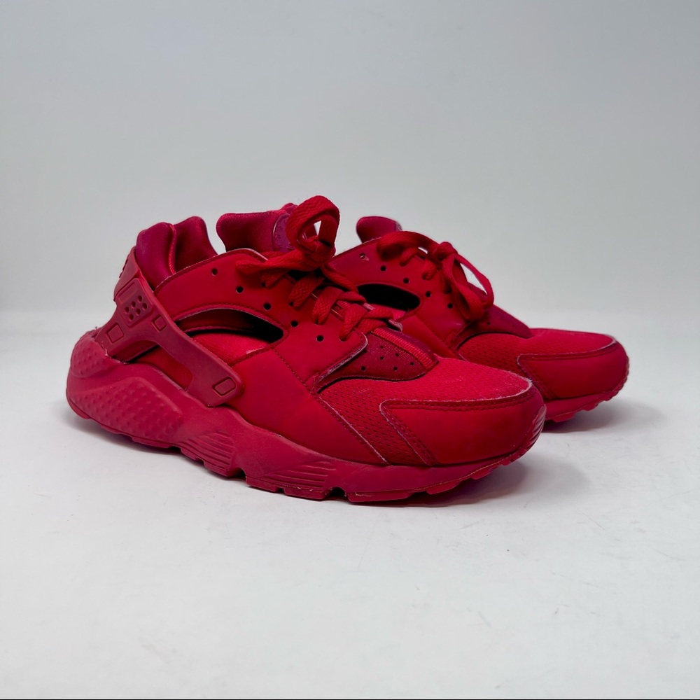 Nike Huarache ‘Triple Red’ Size 6Y Used